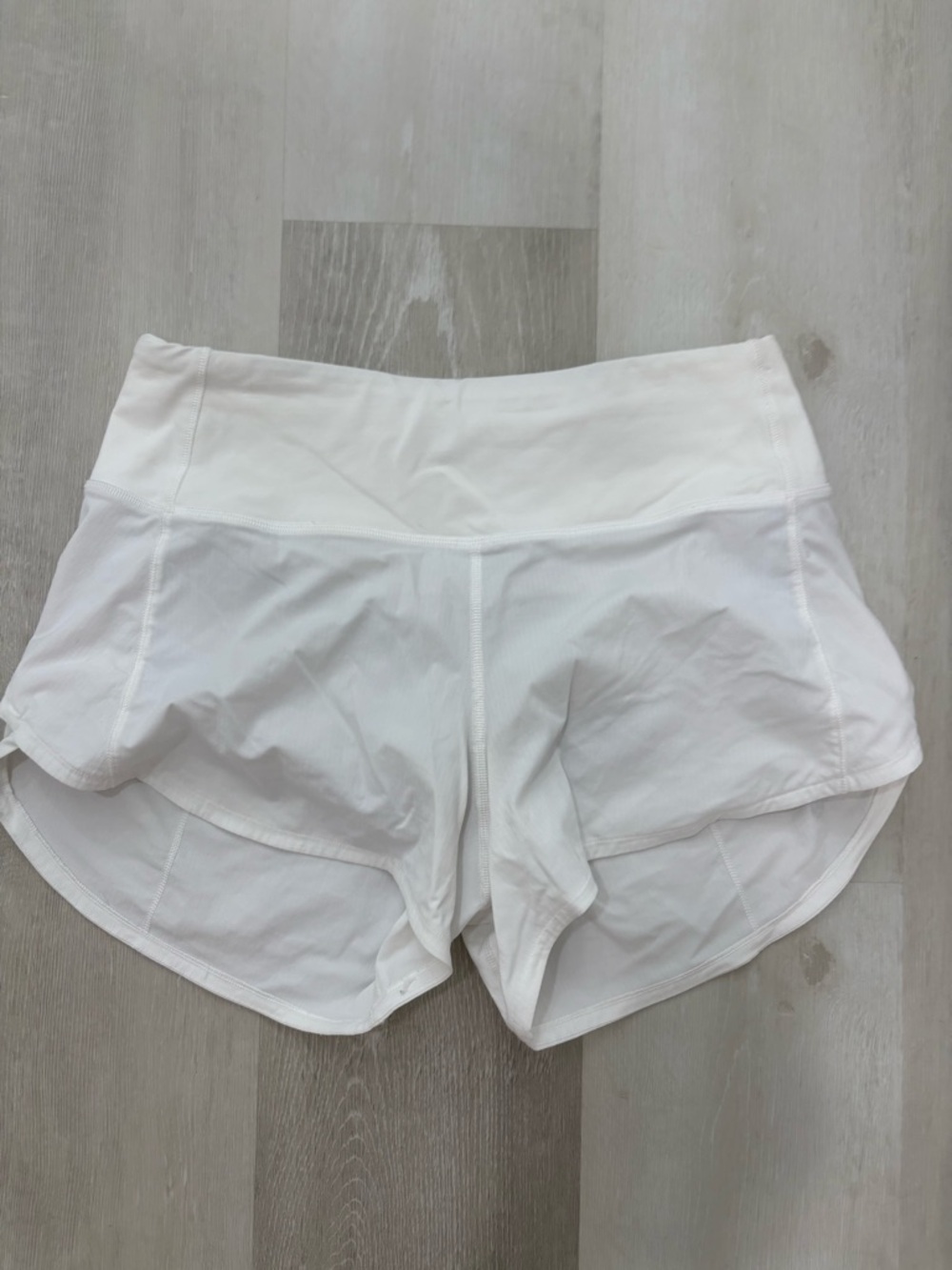 Lululemon White Speed Up Shorts Size 6